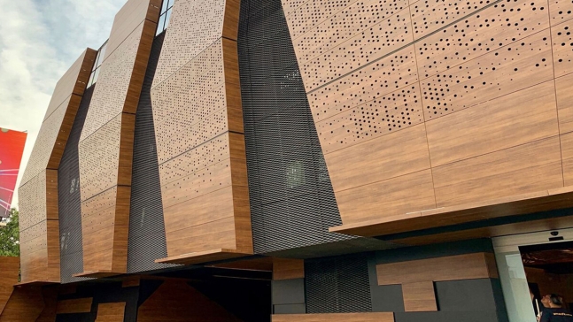 طراحی نمای مدرن در ساختمان